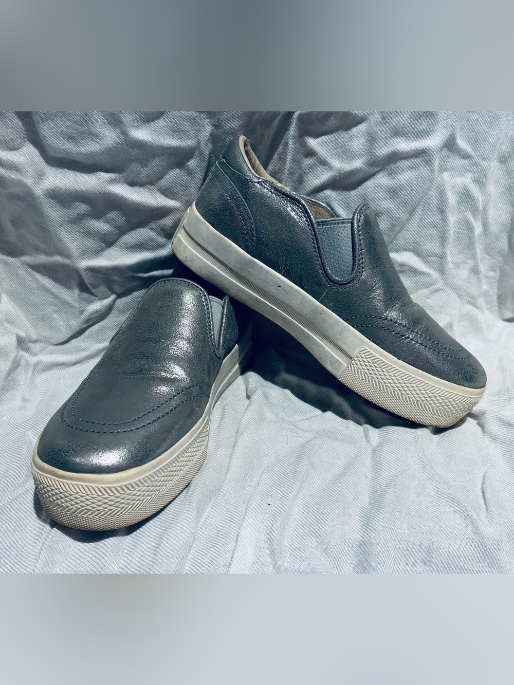 Ash Slip-On Sneakers in Silver Gray with White Sole, sz 35